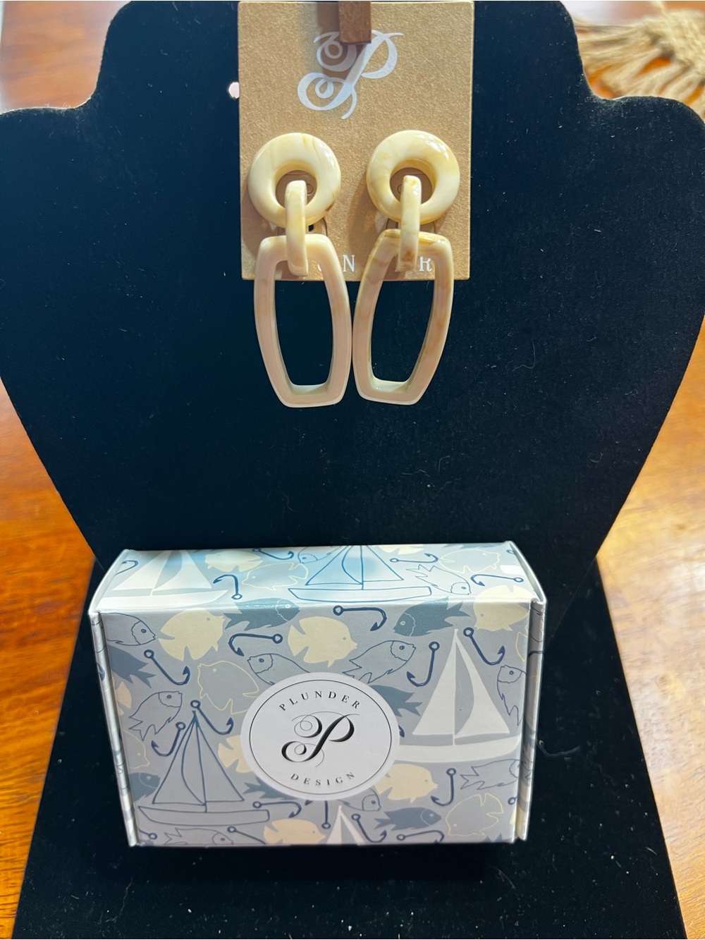 Plunder Neutral Link Drop Earrings